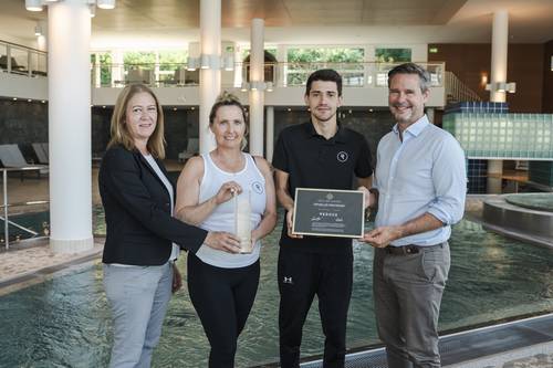 Nagy megtiszteltetés és még nagyobb öröm számunkra, hogy elnyertük a rangos DACH Spa Award díjat. Nagy megtiszteltetés és még nagyobb öröm számunkra, hogy elnyertük a rangos DACH Spa Award díjat.